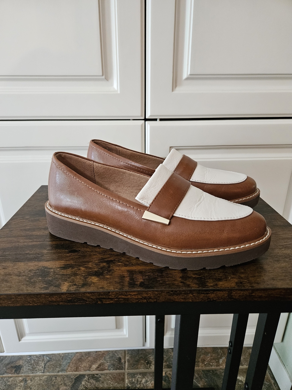 Naturalizer Wide Adiline Brown White Platform Leather Loafers 60s Preppy Luxury